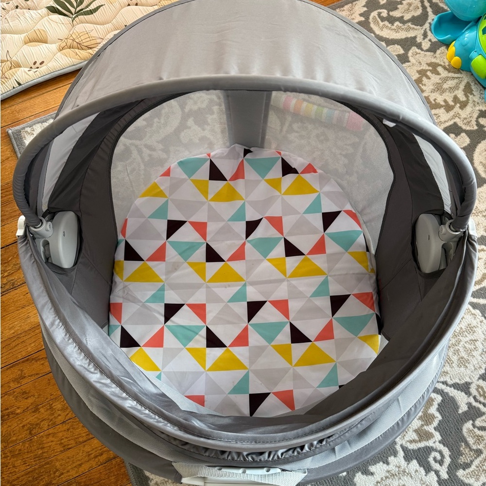 Fisher price baby pod